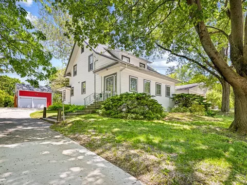 1701 Parkview Ave, Rockford, IL 61107