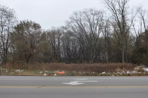 38859 N Green Bay Rd, Beach Park, IL 60087