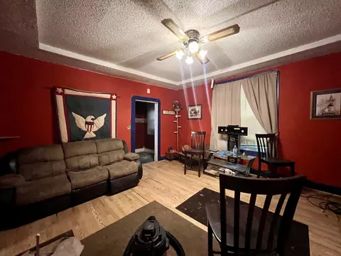 Living - 508 Alexander St, Paris, IL 61944 photo 3 of 7