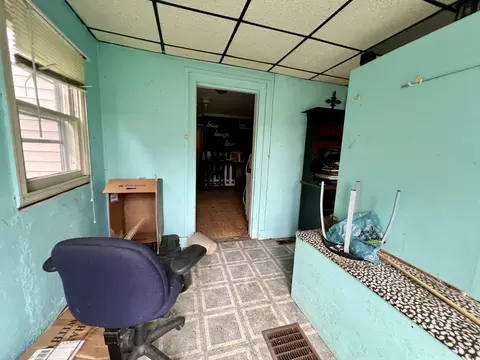 Entry Way - 508 Alexander St, Paris, IL 61944 photo 1 of 1