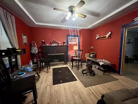 Living - 508 Alexander St, Paris, IL 61944 photo 1 of 7