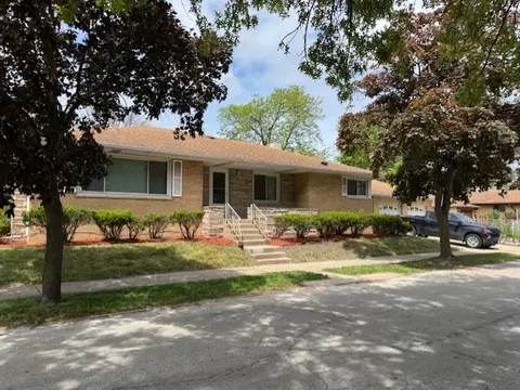 32 Elizabeth St, Calumet City, IL 60409
