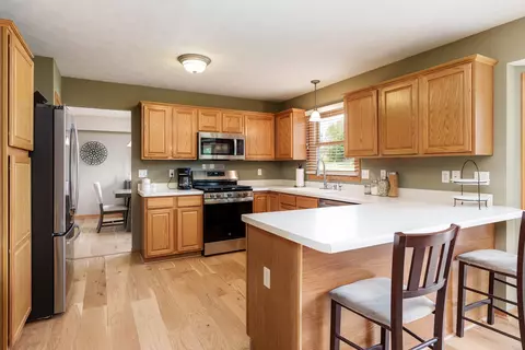 Kitchen - 5804 Targee Trl, Roscoe, IL 61073 photo 5 of 5
