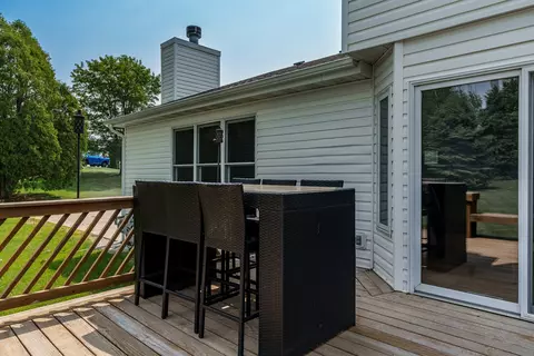 Exterior - 5804 Targee Trl, Roscoe, IL 61073 photo 4 of 10