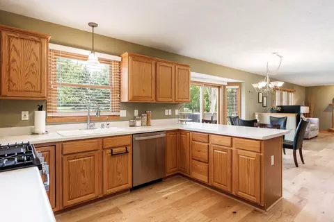 Kitchen - 5804 Targee Trl, Roscoe, IL 61073 photo 1 of 5