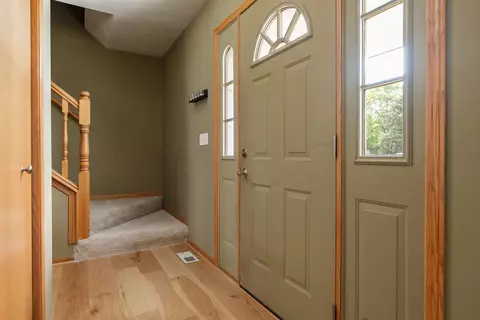 Entry Way - 5804 Targee Trl, Roscoe, IL 61073 photo 1 of 2