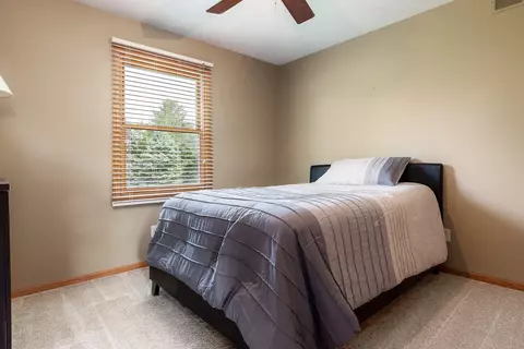 Bedroom - 5804 Targee Trl, Roscoe, IL 61073 photo 5 of 9
