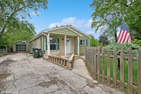 908 Diana Ct, Round Lake Beach, IL 60073