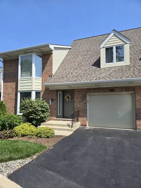 1649 N Belmont Ct #1649, Arlington Heights, IL 60004