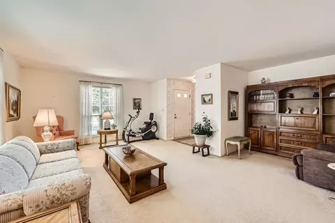 1232 Sumac Trl, Hoffman Estates, IL 60192 photo 4