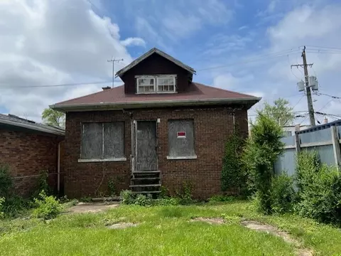 8032 S King Dr, Chicago, IL 60619