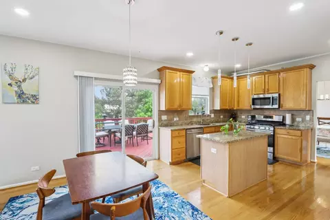 263 Thrush Cir, Lindenhurst, IL 60046 photo 13