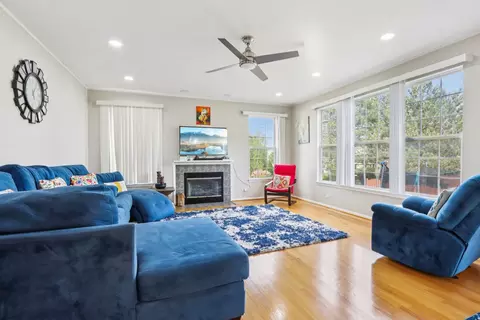 263 Thrush Cir, Lindenhurst, IL 60046 photo 19
