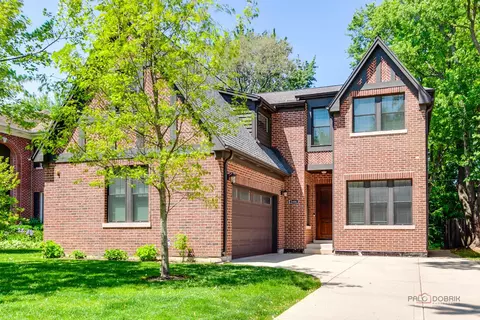 2406 Illinois Rd, Northbrook, IL 60062