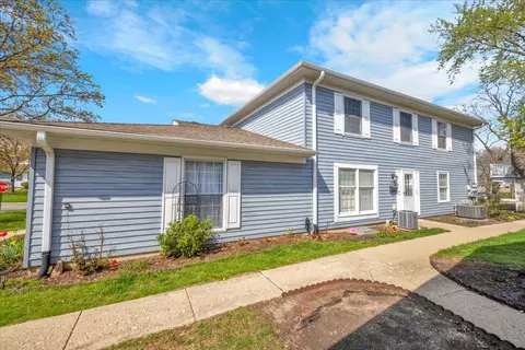 1330 Woodcutter Ln, Wheaton, IL 60189