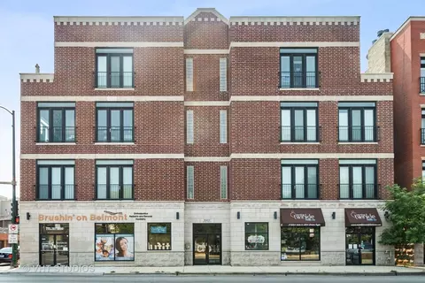 2007 W Belmont Ave #2W, Chicago, IL 60618