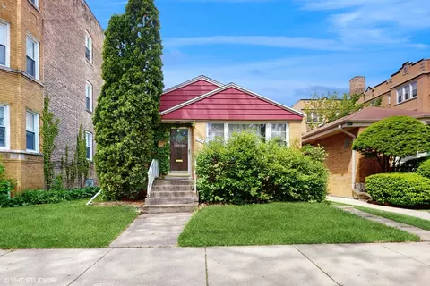 6522 N Sacramento Ave, Chicago, IL 60645
