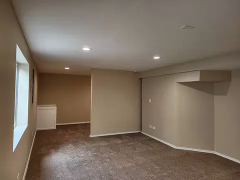 Living - 2317 Scott Ln, Aurora, IL 60502 photo 2 of 3