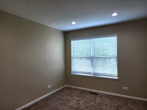 Bedroom - 2317 Scott Ln, Aurora, IL 60502 photo 3 of 4