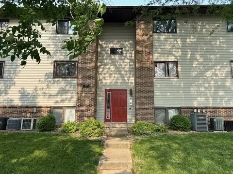 1920 Tracy Dr #20, Bloomington, IL 61704