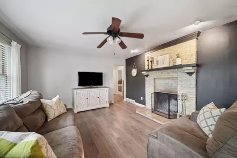 363 Richards St, Seneca, IL 61360 photo 5