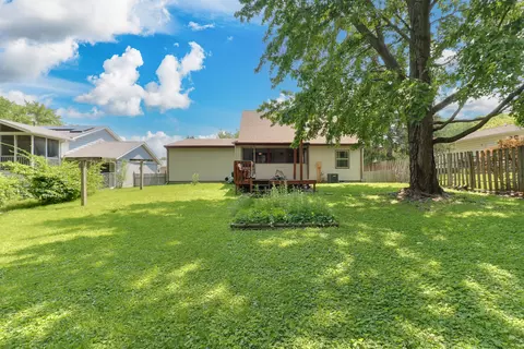 Exterior - 301 Columbia Dr, Normal, IL 61761 photo 8 of 10