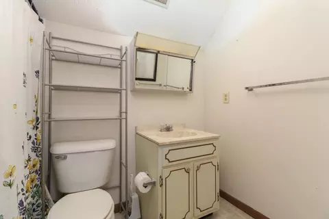Bath - 301 Columbia Dr, Normal, IL 61761 photo 2 of 2