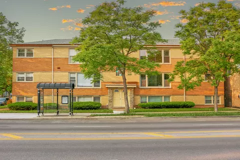 5801 W Fullerton Ave #3A, Chicago, IL 60639
