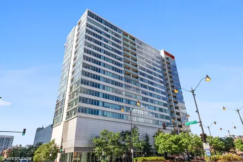 659 W Randolph St #702, Chicago, IL 60661