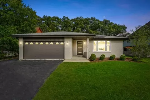 10 S365 Skyline Dr, Burr Ridge, IL 60527