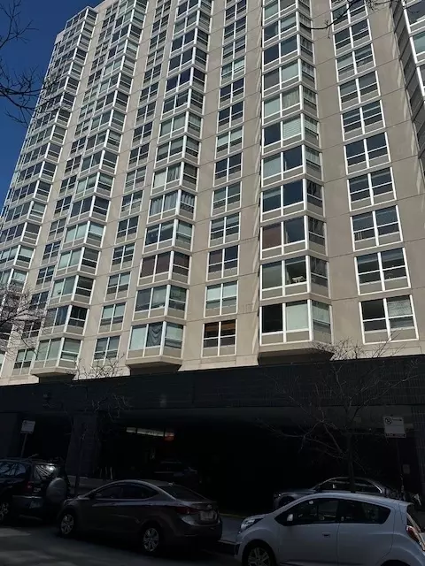 720 W Gordon Ter #10L, Chicago, IL 60613