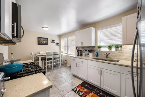 Kitchen - 1546 N Lee Blvd, Berkeley, IL 60163 photo 4 of 4