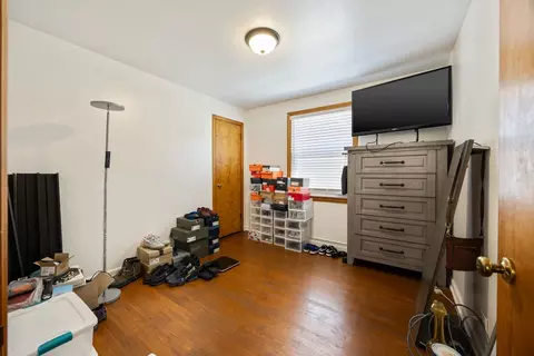 Bedroom - 1546 N Lee Blvd, Berkeley, IL 60163 photo 2 of 2