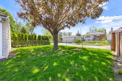 Exterior - 1546 N Lee Blvd, Berkeley, IL 60163 photo 7 of 7