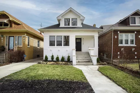 2115 S 7th Ave, Maywood, IL 60153