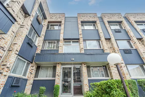 8661 12 W Foster Ave #3A, Chicago, IL 60656