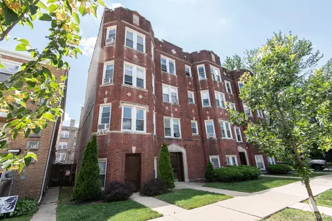 4855 W Roscoe St #1, Chicago, IL 60641