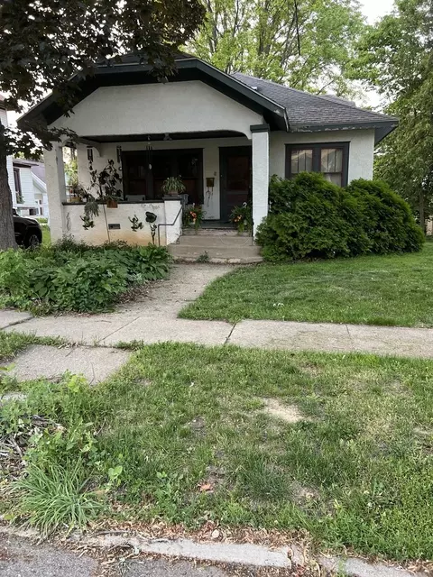 316 E Jefferson St, Freeport, IL 61032