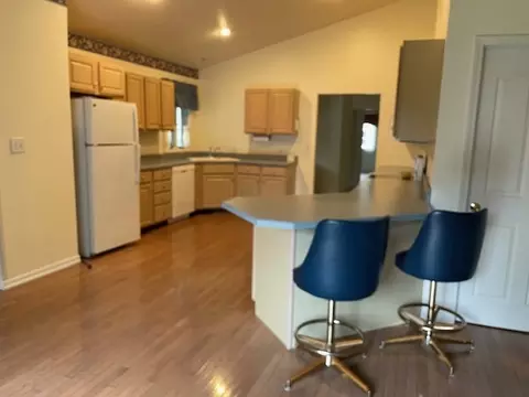 2828 Emerald Dr, Ottawa, IL 61350 photo 3