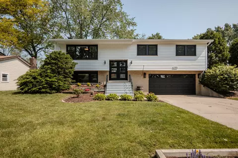 1110 71st St, Darien, IL 60561
