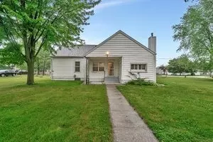 435 Elm St, South Wilmington, IL 60474
