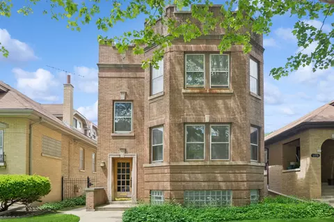 6034 N Rockwell St, Chicago, IL 60659