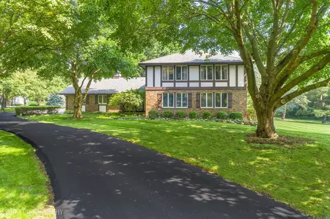 26 Beechnut Dr, South Barrington, IL 60010