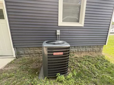 903 E Behrends Ave, Peoria, IL 61603 photo 5