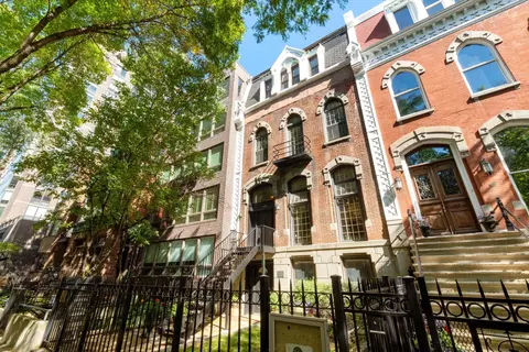 1239 N Dearborn St, Chicago, IL 60610