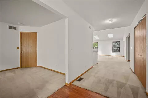 Entry Way - 249 Spring Ct, North Aurora, IL 60542 photo 2 of 2