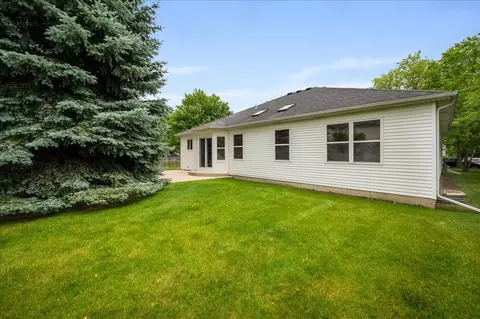 Exterior - 249 Spring Ct, North Aurora, IL 60542 photo 4 of 4