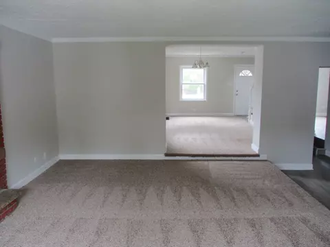 Living - 2333 S 20th Ave, Broadview, IL 60155 photo 2 of 3