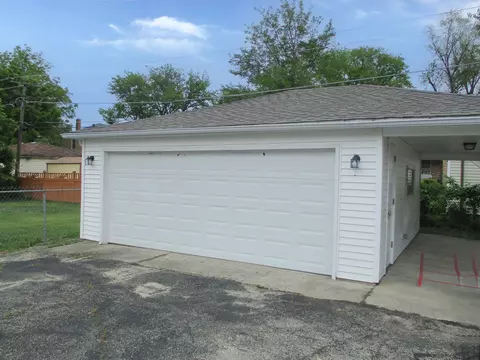 Exterior - 2333 S 20th Ave, Broadview, IL 60155 photo 3 of 4