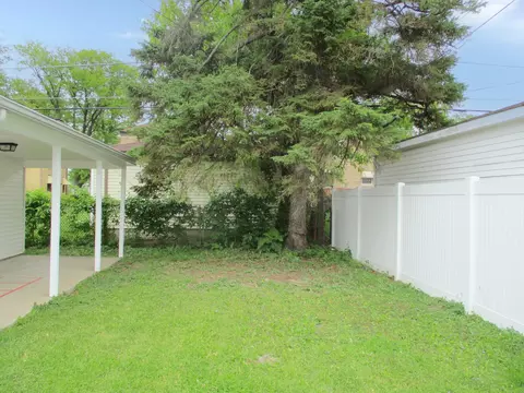 Exterior - 2333 S 20th Ave, Broadview, IL 60155 photo 4 of 4